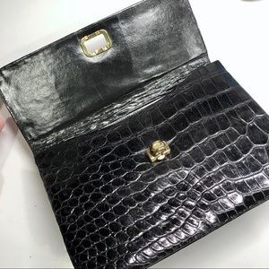 Chic clutch vintage croc embossed dual-sided gold clasps 9”x7”